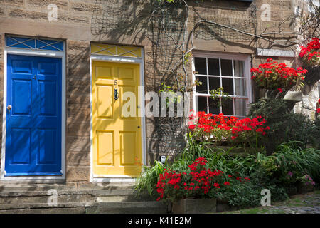 Cottages in Robin Hood's Bay, Yorkshire, Inghilterra. Foto Stock