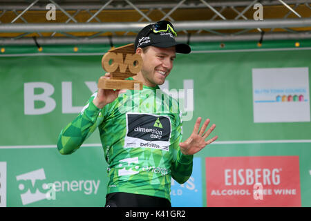 La dimensione del team di dati Edvald Boasson Hagen dopo aver vinto la fase due della OVO Energy Tour della Gran Bretagna dal Kielder acqua e Forest Park a Blyth. Foto Stock