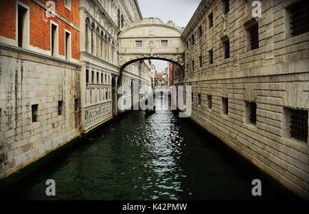 Il Ponte dei Sospiri, il Ponte dei Sospiri, nella città di Venezia, Venezia, Italia Foto Stock