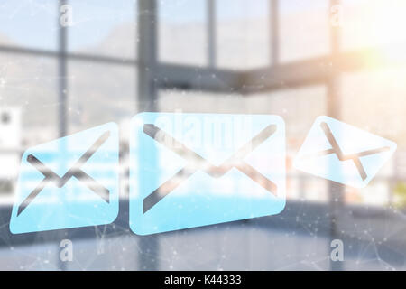 Costellazione tra stelle contro edifici visto attraverso office Foto Stock