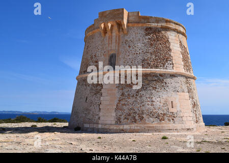 Torre di avvistamento Torre de Sa Punta Prima, Formentera, Ibiza spagna Foto Stock