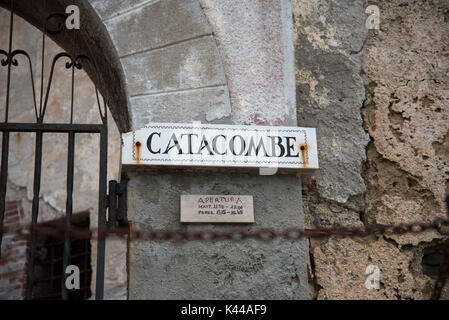 Isola di Pianosa, Parco Nazionale Arcipelago Toscano, Toscana, Italia, catacomba gate Foto Stock