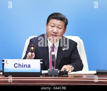 Xiamen, cinese della provincia del Fujian. 4 Sep, 2017. Il presidente cinese Xi Jinping dichiara l'apertura del nono vertice BRICS in Xiamen, a sud-est della Cina di provincia del Fujian, Sett. 4, 2017. Credito: Xie Huanchi/Xinhua/Alamy Live News Foto Stock
