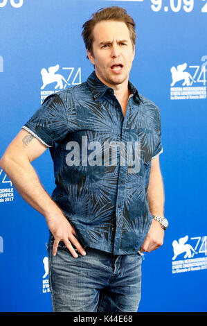 Venezia, Italia. 04 Sep, 2017. Sam Rockwell durante il 'tre cartelloni pubblicitari al di fuori di calo, Missouri' photocall a 74a venice international film festival presso il palazzo del casinò su Settembre 04, 2017 a Venezia, Italia credito: geisler-fotopress/alamy live news Foto Stock