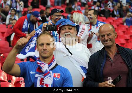 Londra, Regno Unito. 02Sep, 2017. La Slovacchia sostenitori prima della Coppa del Mondo FIFA 2018 qualifica del Gruppo F match tra Inghilterra e la Slovacchia presso lo Stadio di Wembley che il 4 settembre 2017 a Londra, Inghilterra. (Foto di Matt Bradshaw/phcimages.com) Credit: Immagini di PHC/Alamy Live News Foto Stock