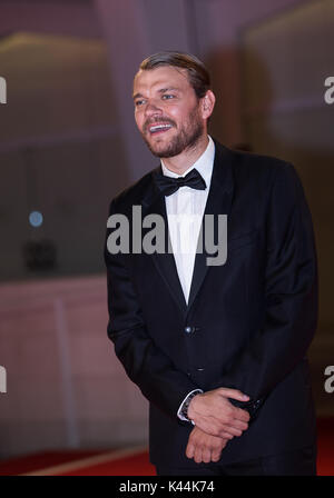 Venezia, Italia. 4 Sep, 2017. Attore Pilou Asbaek assiste la premiere del film 'Woodshock' alla 74a Mostra del Cinema di Venezia a Venezia, Italia, Sett. 4, 2017. Credito: Jin Yu/Xinhua/Alamy Live News Foto Stock