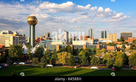 Knoxville, Tennessee skyline della città nel tardo pomeriggio, cityscape Foto Stock