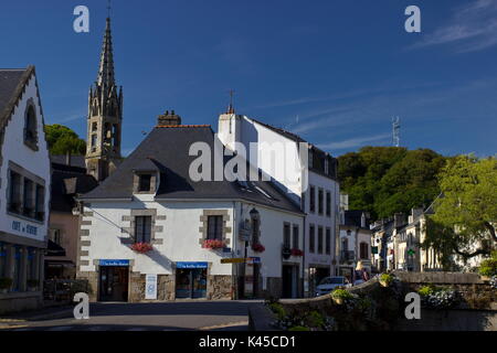 Centro città a Pont Aven Bretagna Francia Foto Stock