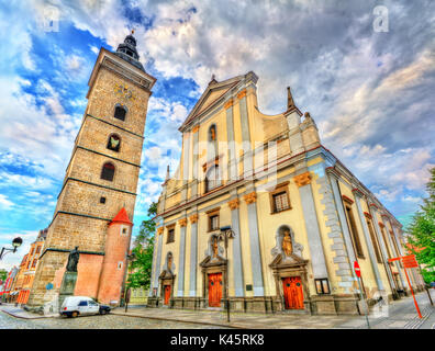 Torre Nera e la Cattedrale di San Nicola in Ceske Budejovice, Repubblica Ceca. Foto Stock