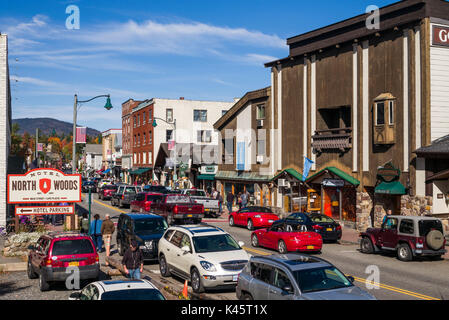 Stati Uniti d'America, New York, Montagne Adirondack, Lake Placid, Main Street Foto Stock