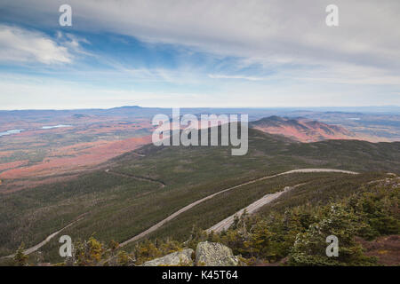 Stati Uniti d'America, New York, Montagne Adirondack, Wilmington, Whiteface Mountain, escursionisti, autunno Foto Stock