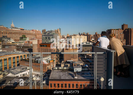Stati Uniti d'America, New York New York City, la parte inferiore di Manhattan, vista in elevazione da Whitney Museum roofdeck Foto Stock