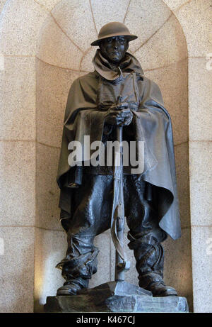 La Sentinella di C S Jagger a watt edificio adibito a magazzino in Manchester Foto Stock