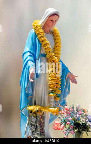 Statua della Vergine Maria.. Madre di Gesù Cristo. Religiosi cattolici. Foto Stock