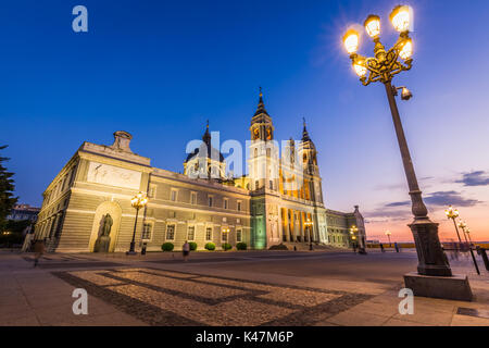 Catedral de la Almudena de Madrid,Spagna Foto Stock