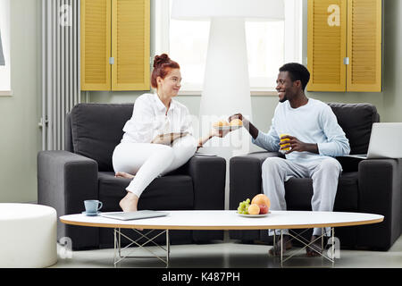 La prima colazione a casa Foto Stock