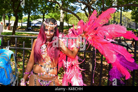 Brooklyn, Stati Uniti. 04 Sep, 2017. Brooklyn ha celebrato la Giornata del Lavoro 2017 dalla messa in scena della sua annuale West Indian Day colazione in terrazza Lincoln Park, dove molti di NYC politici e leader di comunità raccogliere prima di marciare lungo Eastern Parkway a Brooklyn il cinquantesimo annuale di West Indian Day Parade, poi della nazione più grande celebrazione dei Caraibi Cultura e patrimonio. Credito: Andy Katz/Pacific Press/Alamy Live News Foto Stock