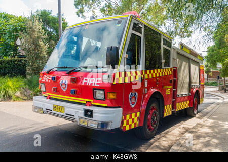 Sydney, Australia - 11 Maggio 2017: camion dei pompieri dal fuoco e di salvataggio del NSW, che è responsabile per la lotta antincendio e salvataggio nel Nuovo Galles del Sud, Austra Foto Stock