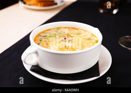 Zuppa piccante tailandese Foto Stock