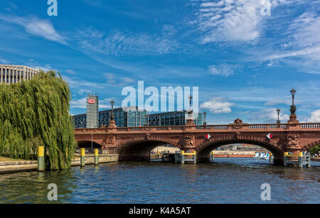 Il Moltkebridge a Berlino Foto Stock