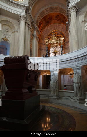 Hotel National Les Invalids, Parigi, Francia, Museo dell'Esercito, Tomba del Maresciallo Foch, Tomba di Napoleone Bonaparte, Storia Francese, Educazione. Foto Stock