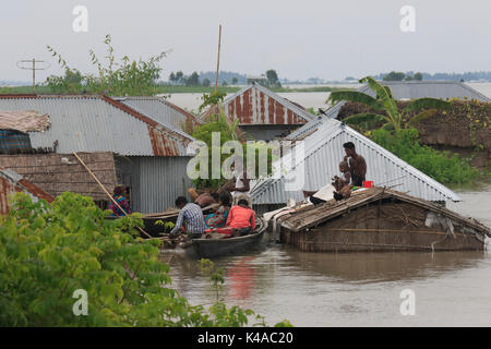 Regioni colpite dalle inondazioni a Chilmari in Kurigram, Bangladesh. Foto Stock