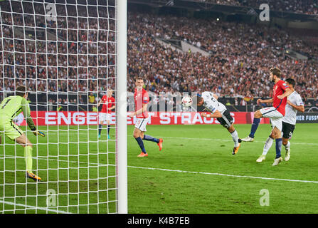 Stuttgart, Germania. 04 Sep, 2017. Coppa del Mondo FIFA 2018 qualifica, Stoccarda, Settembre 04, 2017 Mario GOMEZ, DFB 23 obiettivi per 6-0 World Cup 2018 Qualifica Gruppo C, Germania - NORVEGIA 6-0 a Stoccarda, Germania, Settembre 04, 2017 Credit: Peter Schatz/Alamy Live News Foto Stock