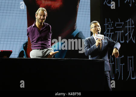 Shenyang, Shenyang, Cina. 5 Sep, 2017. Shenyang, Cina-5Settembre 2017: (solo uso editoriale. Cina OUT) .Nick Vujicic dà un discorso a Shenyang University di Shenyang, a nord-est della Cina di Provincia di Liaoning, Settembre 5th, 2017. Nicholas James Vujicic è un australiano oratore motivazionale nato con tetra-amelia sindrome, un raro disturbo caratterizzato dalla assenza di braccia e gambe. Credito: SIPA Asia/ZUMA filo/Alamy Live News Foto Stock