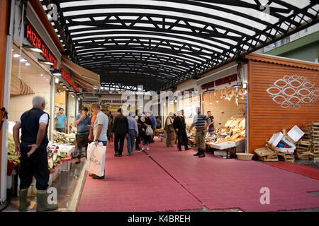 Rinnovato Mercato del Pesce a Ponte Galata, Balik Pazari,, Foto Stock