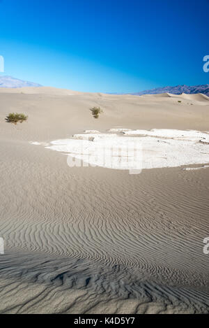 Bellissima vista del Mesquite Flat dune di sabbia nel Parco Nazionale della Valle della Morte in California Foto Stock