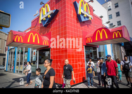 Un ristorante McDonald's nel Queens a New York Sabato, Agosto 26, 2017. (© Richard B. Levine) Foto Stock