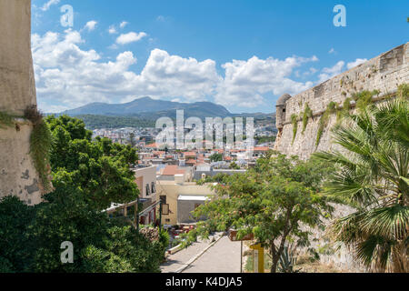 La città di creta Rethymno, visto dal vecchio castello Foto Stock