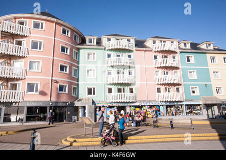 Il Re della Hall appartamenti residenziali e unità commerciali, Aberystwyth,popolare,Welsh,Università,città,e,coastal,costa,mare,resort,Cardigan Bay,Wales, Foto Stock