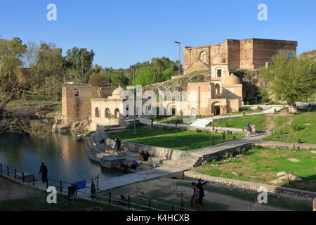 Ecco un titolo per il tempio Katas Raj entro il limite di 150 lettere: "Tempio Katas Raj: Antico tempio indù nel Punjab, Pakistan - Uno spirito e culturale. Foto Stock