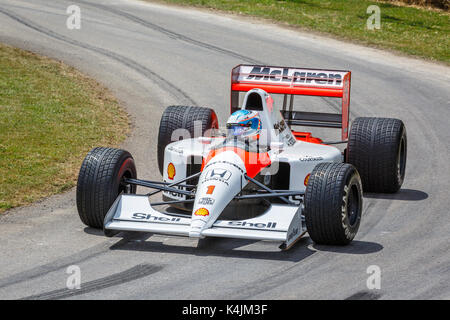1991 mclaren honda MP4/6 f1 auto con conducente Nyck de Vries al 2017 Goodwood Festival of Speed, sussex, Regno Unito. Foto Stock
