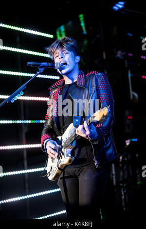 Moncalieri, Italia il 6 settembre 2017. La band italiana Il Kolors esegue a 45° nord entertainment center di Moncalieri Credito: Alberto Gandolfo/Alamy Live News Foto Stock