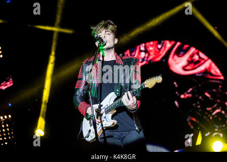 Moncalieri, Italia il 6 settembre 2017. La band italiana Il Kolors esegue a 45° nord entertainment center di Moncalieri Credito: Alberto Gandolfo/Alamy Live News Foto Stock