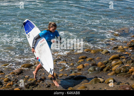 San Clemente, STATI UNITI D'AMERICA. 06 Sep, 2017. Primo Round del surf al 2017 Swatch donna Pro in basso a tralicci, San Onofre State Beach, San Clamente, CA il 06 settembre 2017. Surfer: Lakey Peterson (USA). Credito: Benjamin Ginsberg/Alamy Live News Foto Stock