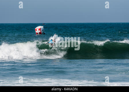 San Clemente, STATI UNITI D'AMERICA. 06 Sep, 2017. Primo Round del surf al 2017 Swatch donna Pro in basso a tralicci, San Onofre State Beach, San Clamente, CA il 06 settembre 2017. Surfer: Lakey Peterson (USA). Credito: Benjamin Ginsberg/Alamy Live News Foto Stock