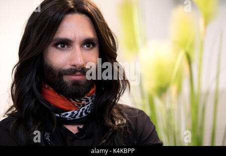 Monaco di Baviera, Germania. 5 Sep, 2017. Il cantante Conchita Wurst (Thomas Neuwirth) di Monaco di Baviera, Germania, il 5 settembre 2017. Foto: Sven Hoppe/dpa/Alamy Live News Foto Stock