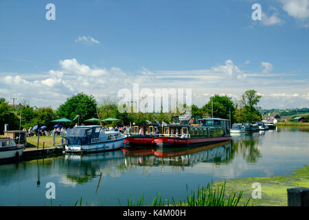 Gloucester e Nitidezza Canal at Purton Gloucestershire Inghilterra UKg Foto Stock