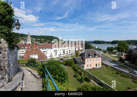 Francia, Seine-Maritime (76), Caudebec-en-Caux, vue sur la ville, l'église Notre-Dame de Caudebec-en-Caux, le pont de Broton e la Seine depuis le se Foto Stock