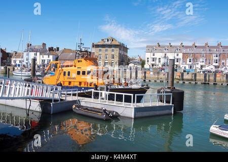 Scialuppa di salvataggio nel porto di Weymouth Dorset, Foto Stock