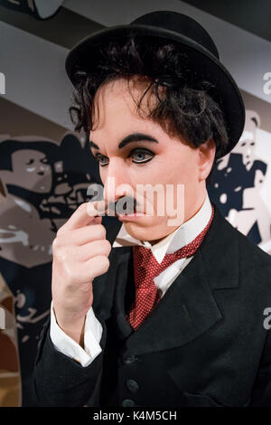 Amsterdam, Paesi Bassi - 05 settembre 2017: cera figura di Sir Charles spencer charlie chaplin, inglese attore comico nel museo delle cere di Madame Tussauds in un Foto Stock