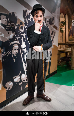 Amsterdam, Paesi Bassi - 05 settembre 2017: cera figura di Sir Charles spencer charlie chaplin, inglese attore comico nel museo delle cere di Madame Tussauds in un Foto Stock