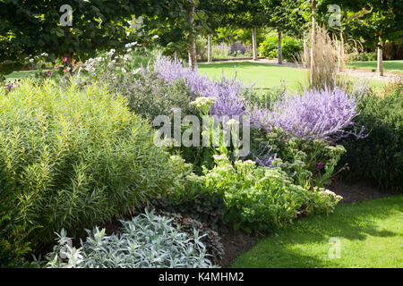 Brightwater giardini, Saxby, Lincolnshire, Regno Unito. Estate, Agosto 2017. Foto Stock