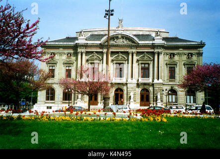 Opera House, Ginevra, Svizzera. Esterno. Fotografia di N L Foto Stock