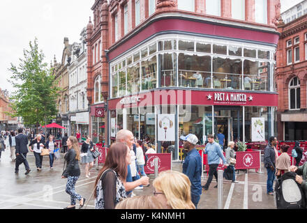 Pret a manger cafe/sandwich shop in Leeds City Centre. Yorkshire, Inghilterra, Regno Unito Foto Stock