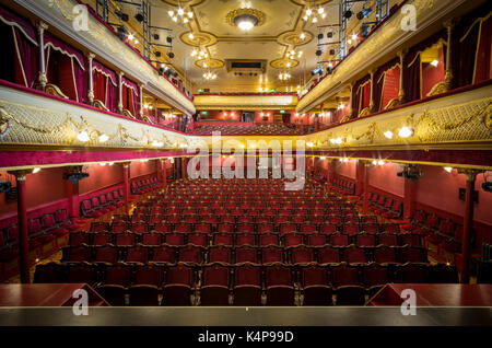 La straordinaria varietà di city music hall a Leeds, West Yorkshire, splendidamente rinnovato per un incredibile standard Foto Stock