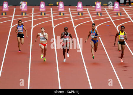 Natascia MORRISON (Giamaica), Deajah Stevens (Stati Uniti d'America), Kelly-Ann BAPTISTE (Trinidad e Tobago), Ewa SWOBODA (Polonia), Zarinae SAPONG (Isole Marianne del Nord) a competere in donne 100m 6 di calore al 2017, IAAF Campionati del Mondo, Queen Elizabeth Olympic Park, Stratford, Londra, Regno Unito. Foto Stock